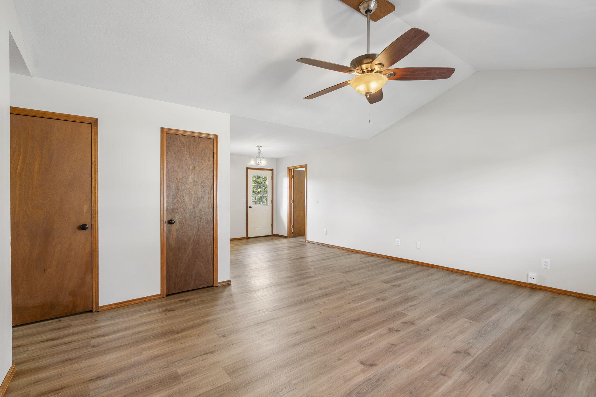 2040 East Sandelwood Street Property Photo 4