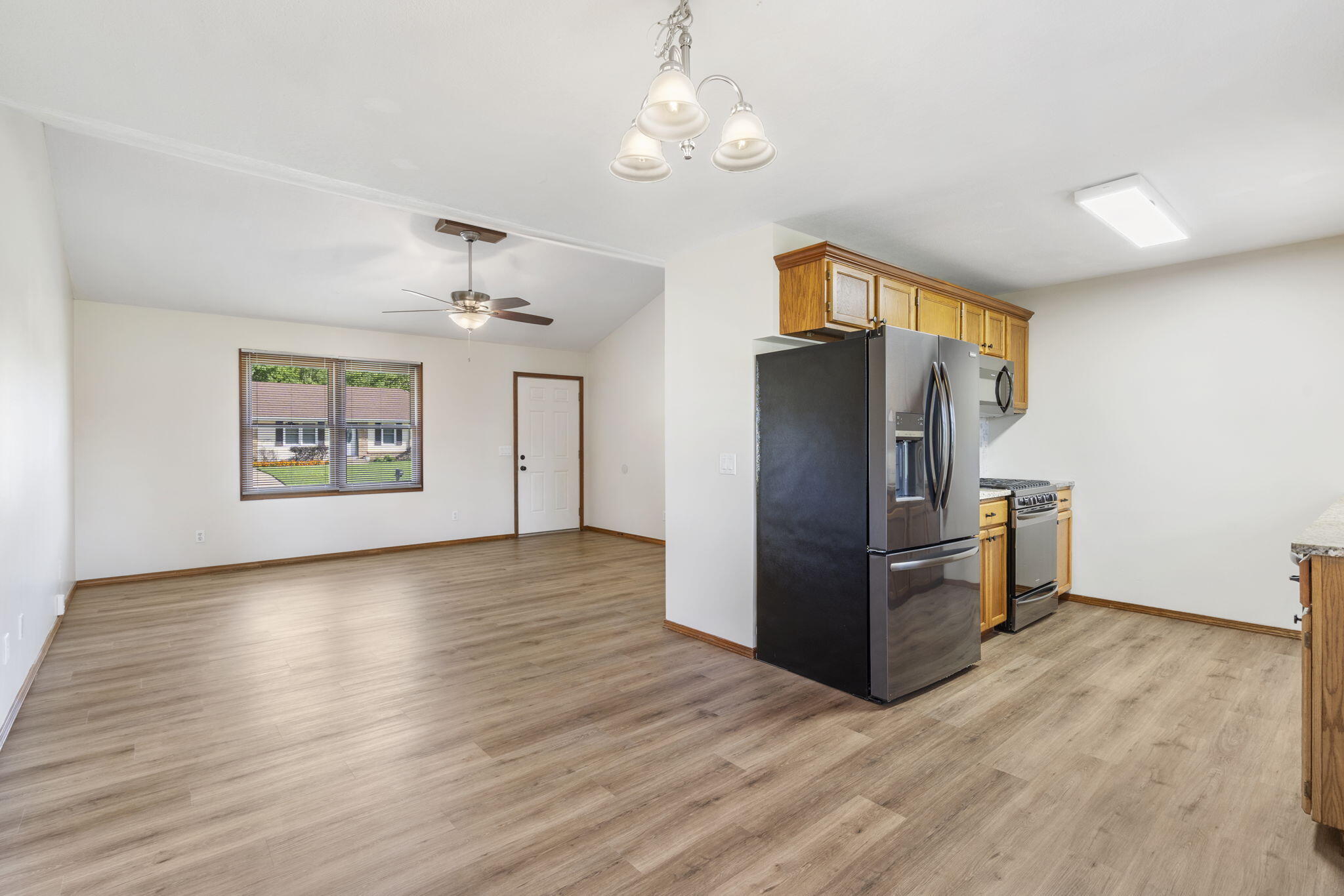 2040 East Sandelwood Street Property Photo 5
