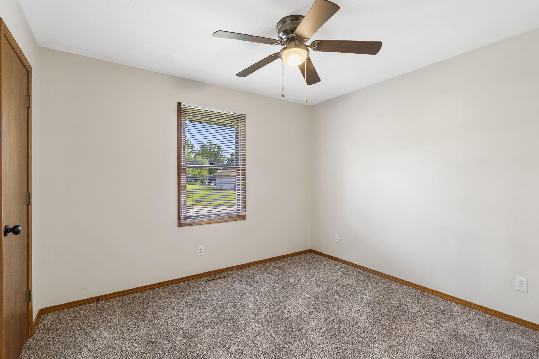 2040 East Sandelwood Street Property Photo 15