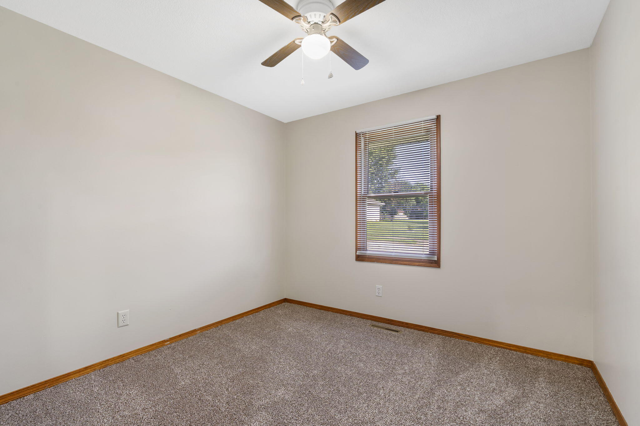 2040 East Sandelwood Street Property Photo 18