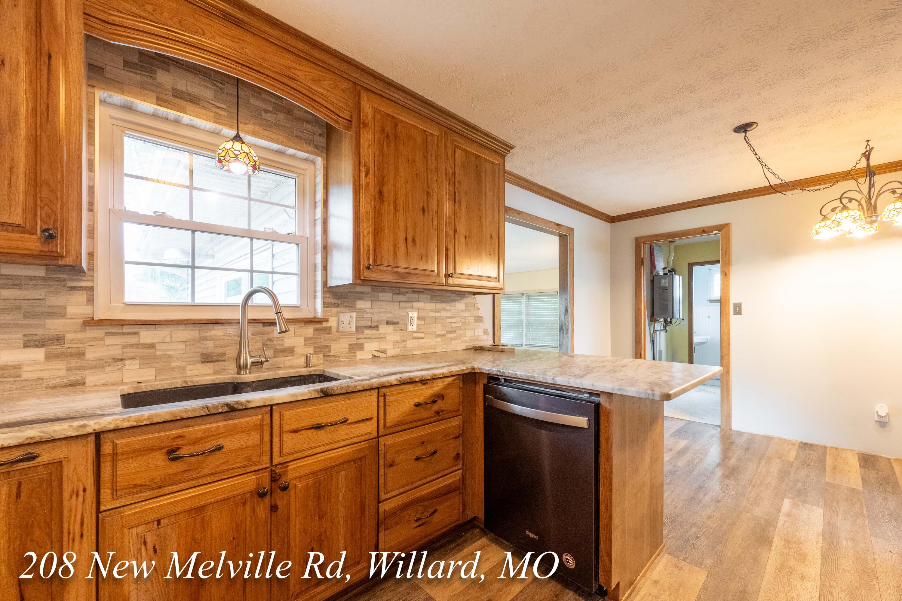 208 East New Melville Road Property Photo 16