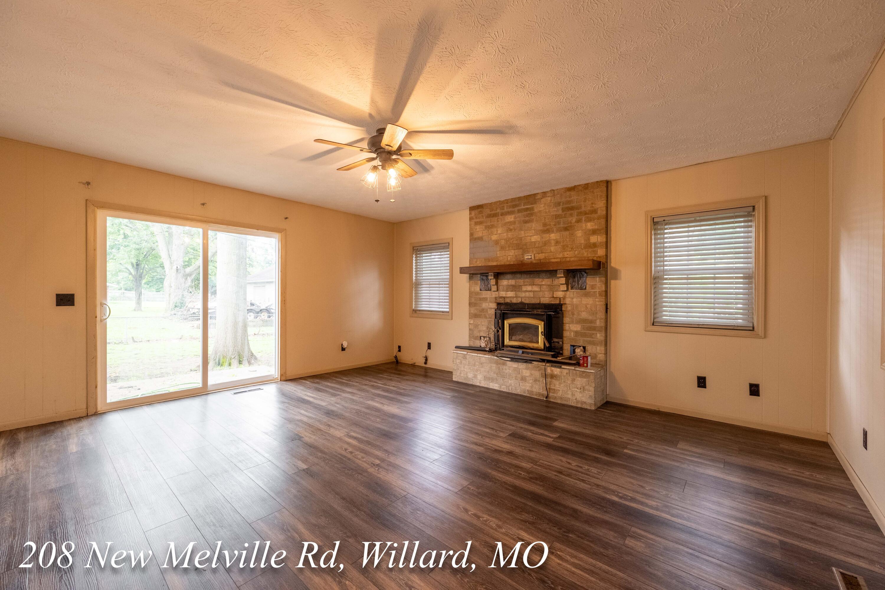 208 East New Melville Road Property Photo 36