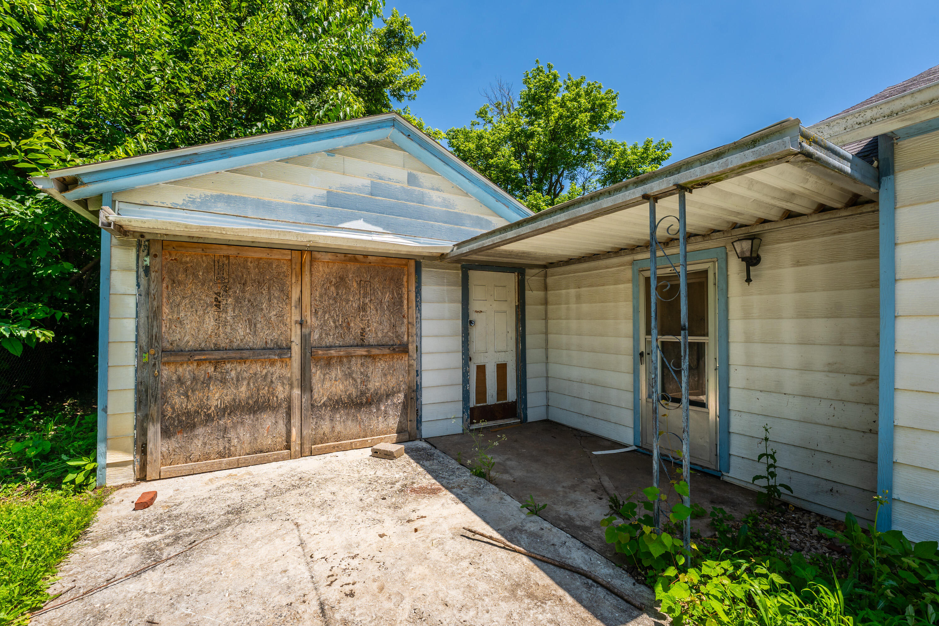 2723 West State Street Property Photo 5