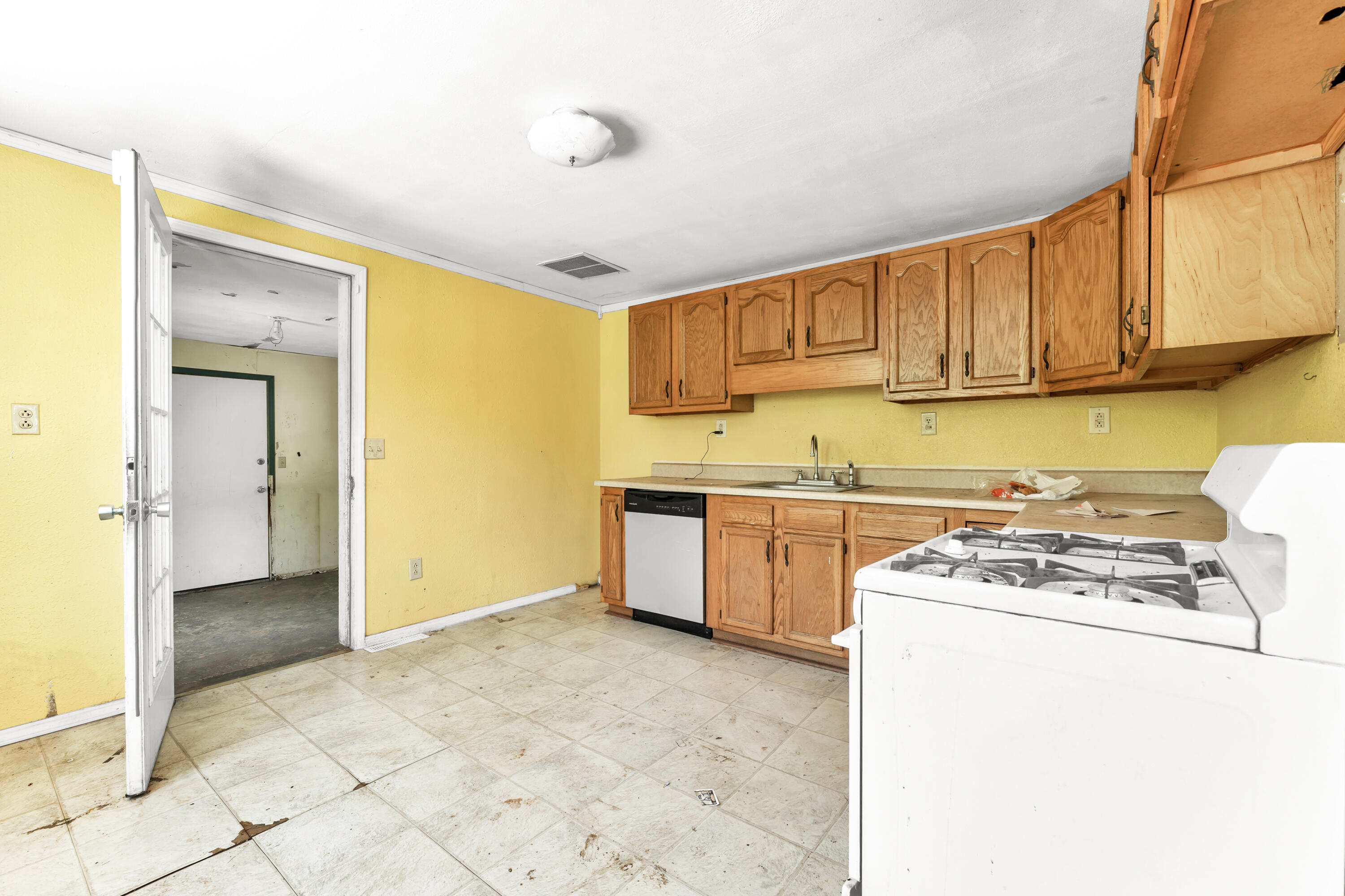 2723 West State Street Property Photo 11