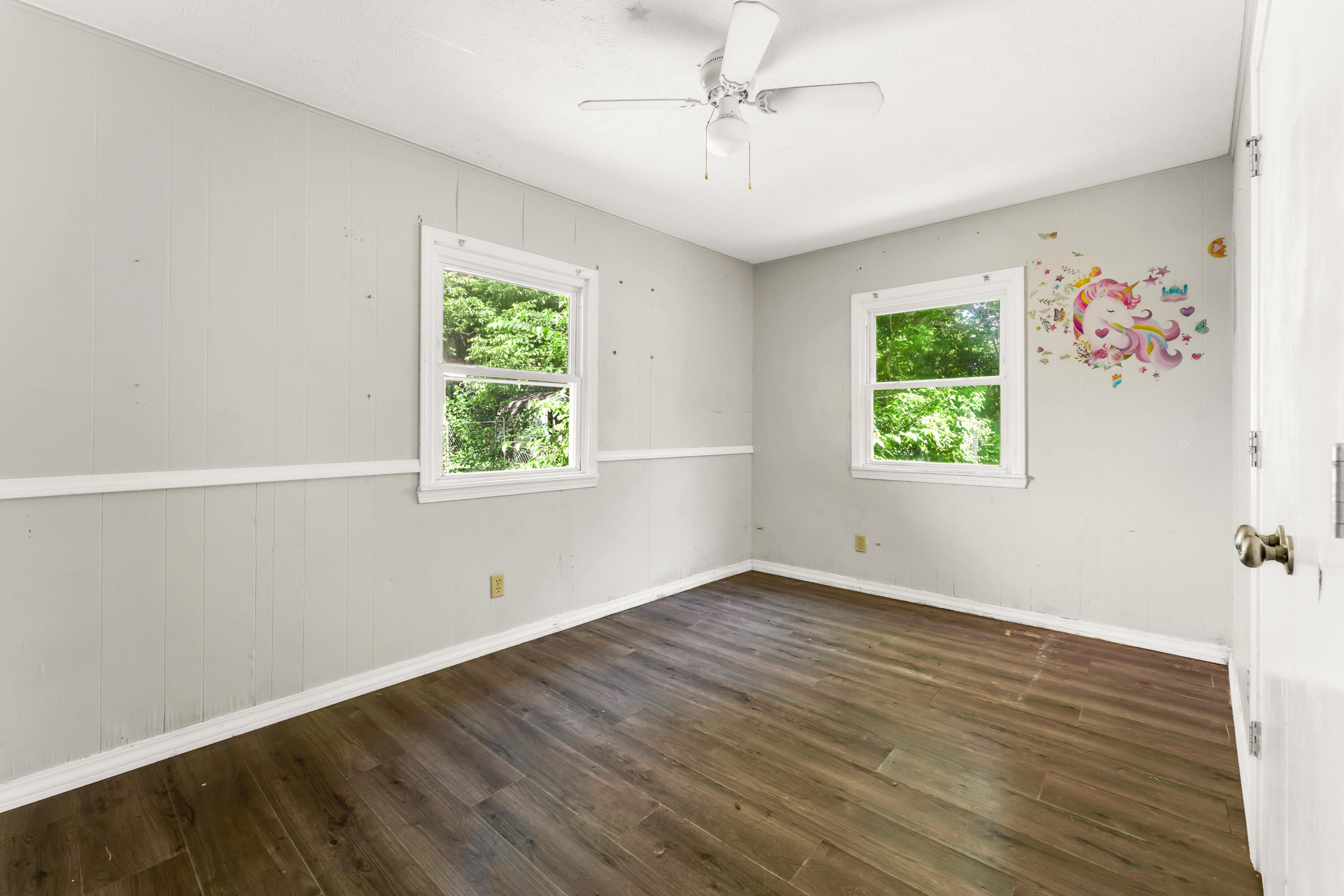 1053 East Pacific Street Property Photo 17
