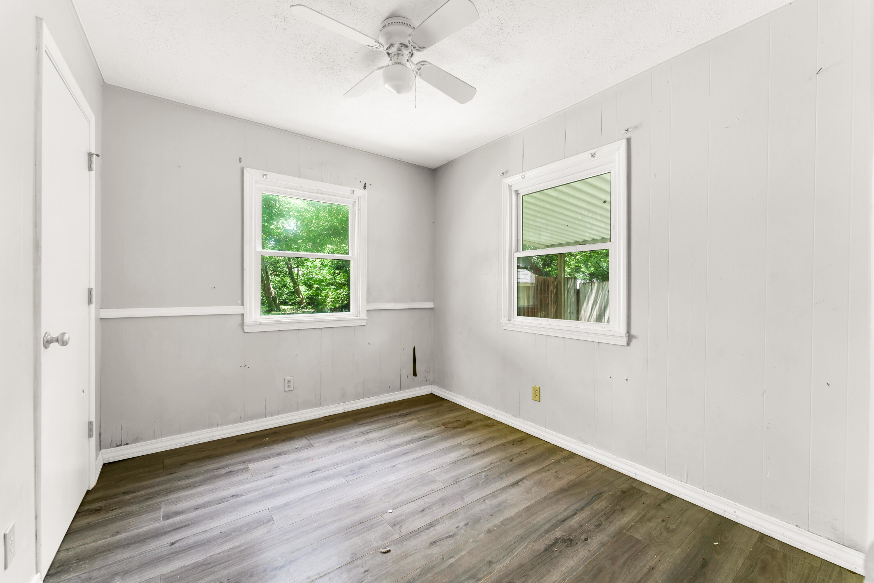 1053 East Pacific Street Property Photo 19