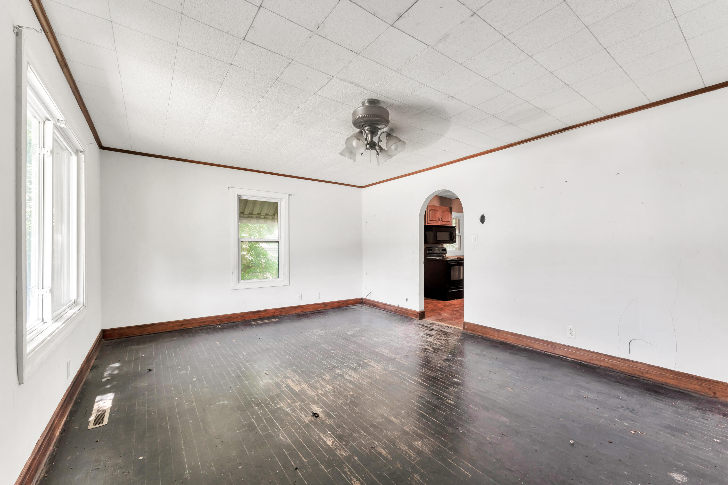 1107 West Nichols Street Property Photo 10