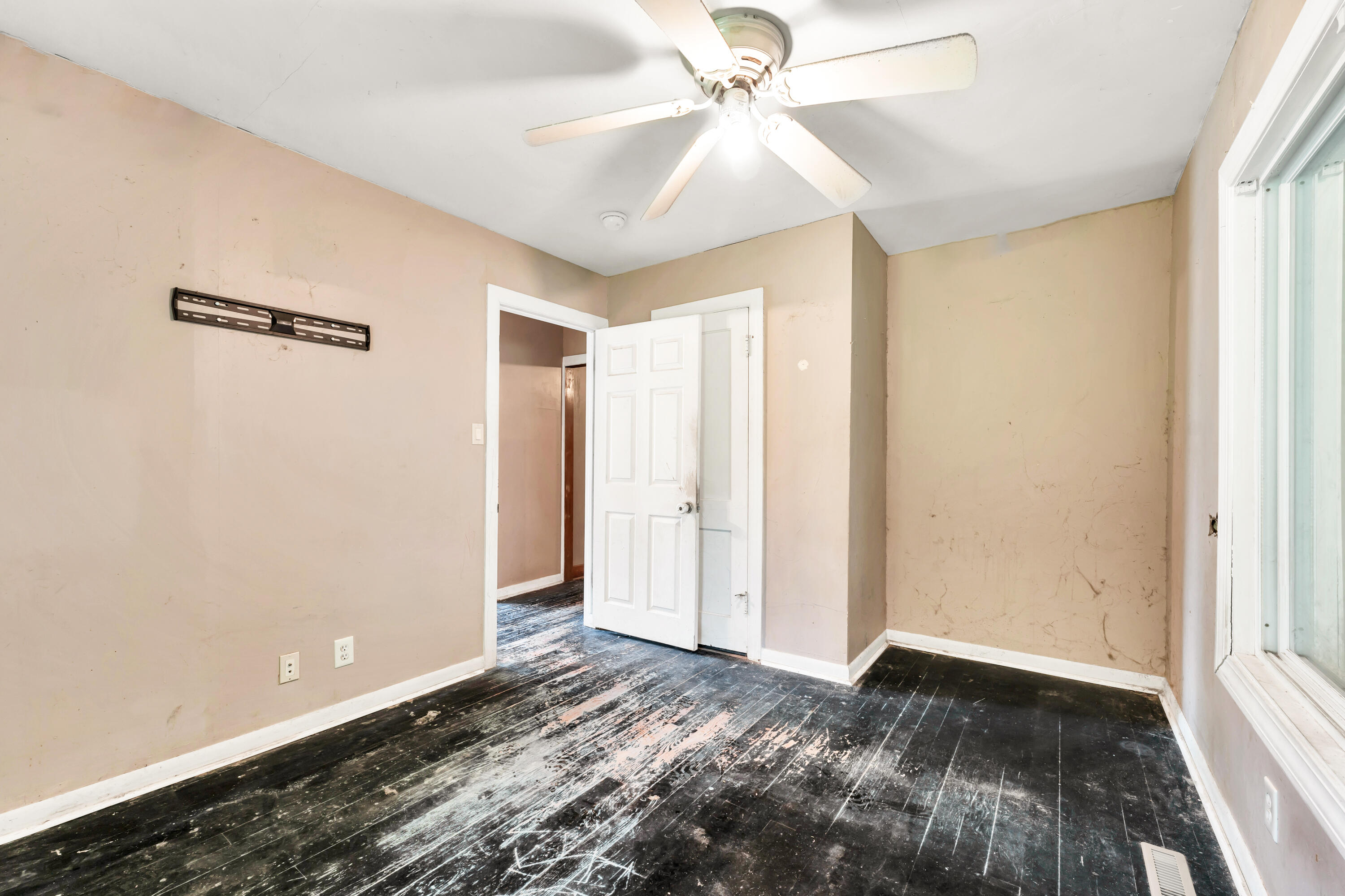 1107 West Nichols Street Property Photo 21