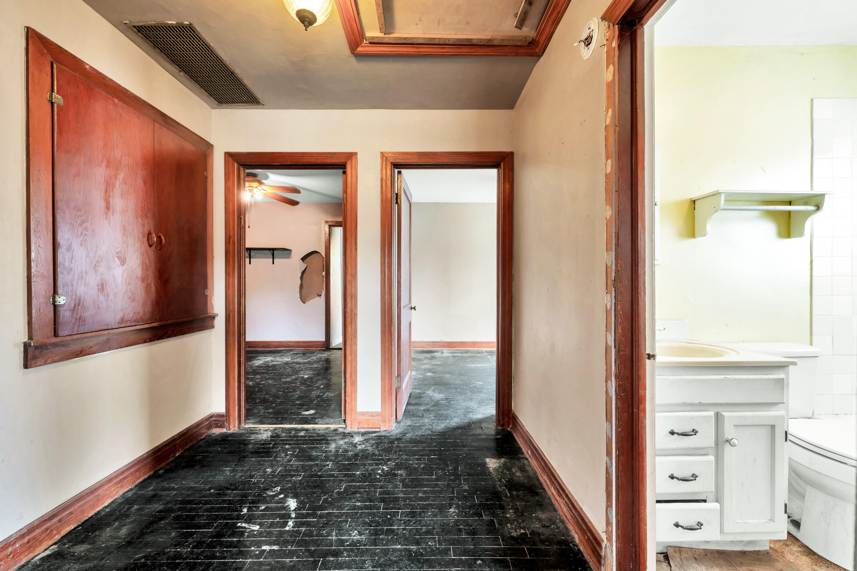 1107 West Nichols Street Property Photo 23