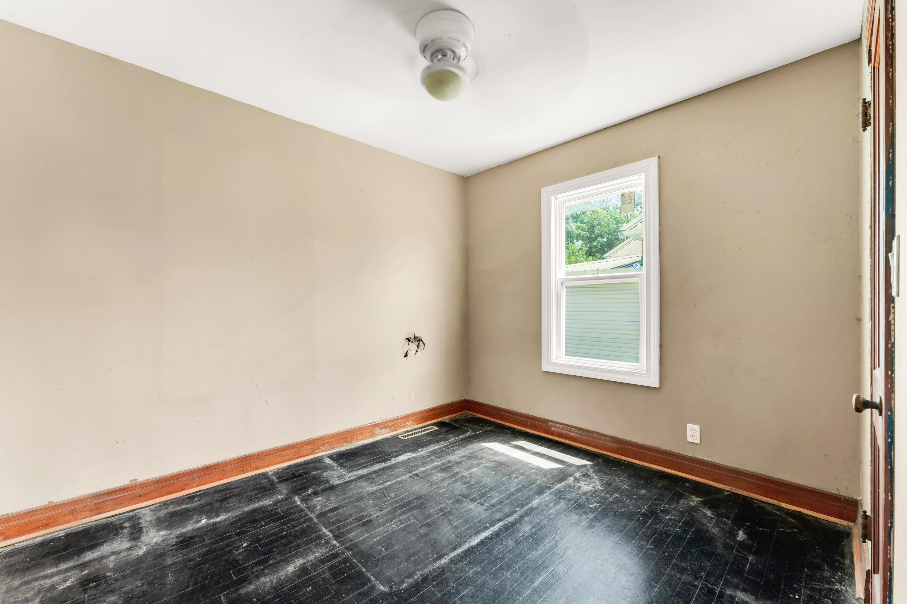 1107 West Nichols Street Property Photo 25
