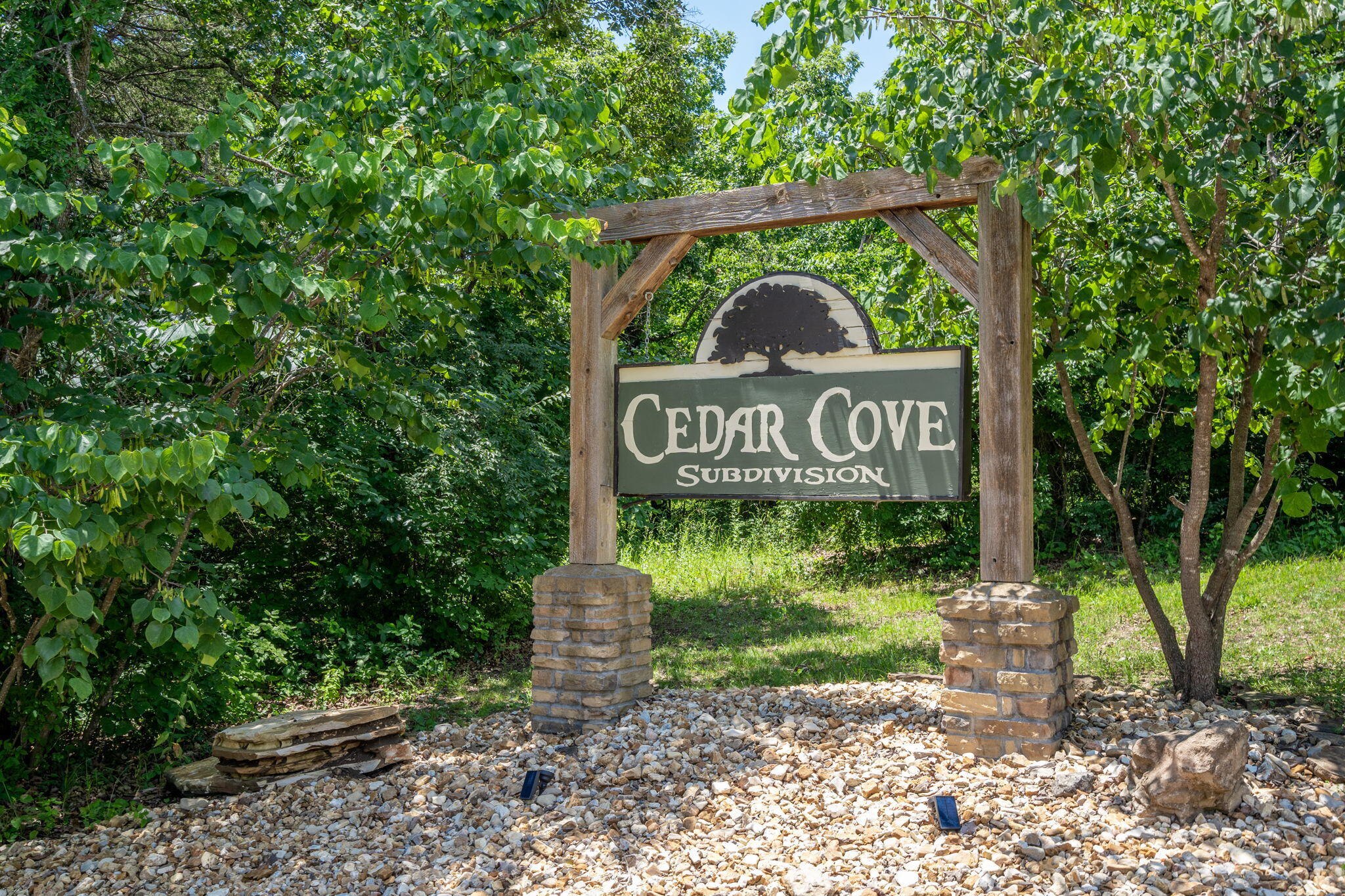 11 Tall Cedar Lane Property Photo 3