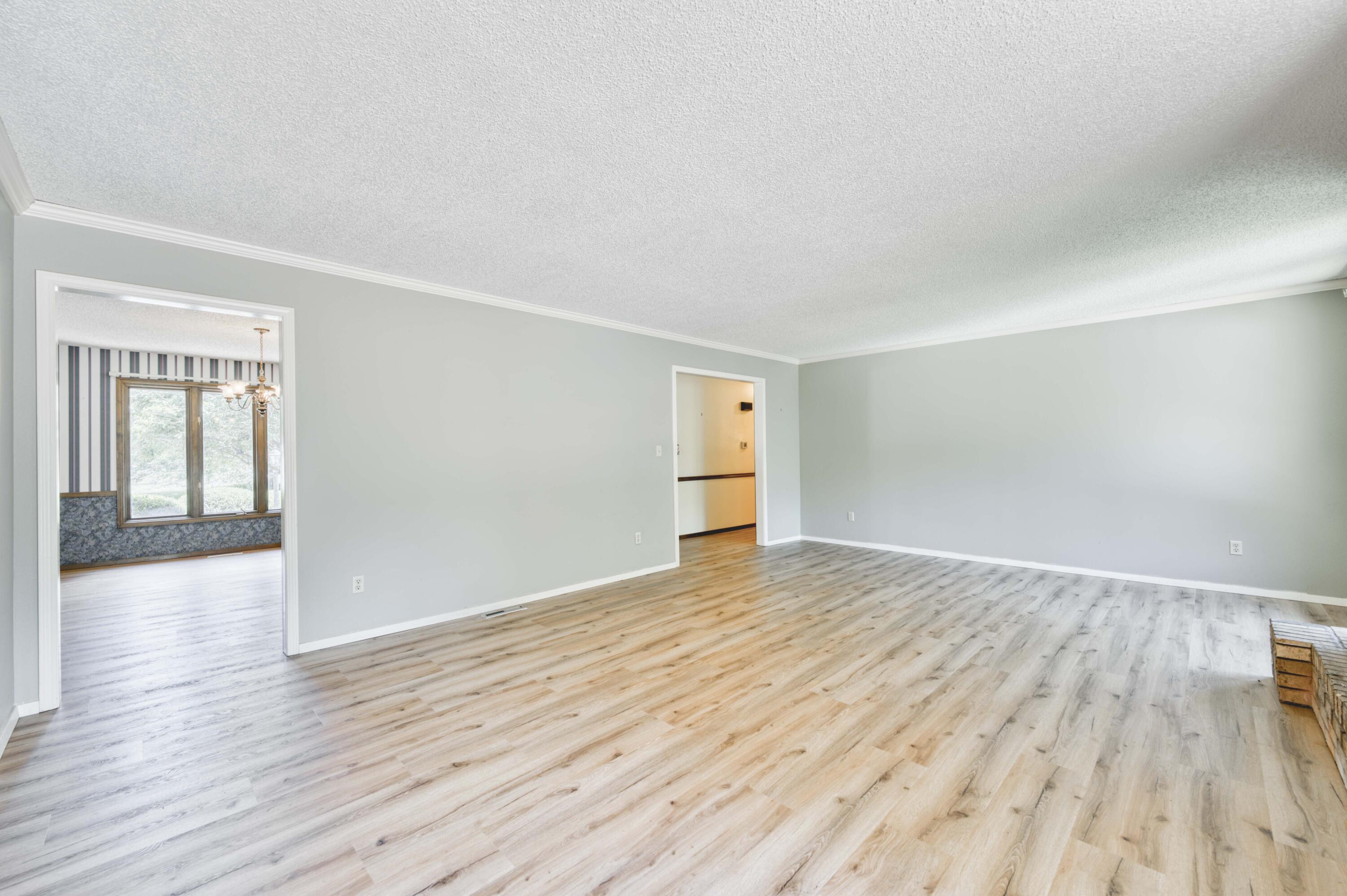 5751 South Kings Avenue Property Photo 9