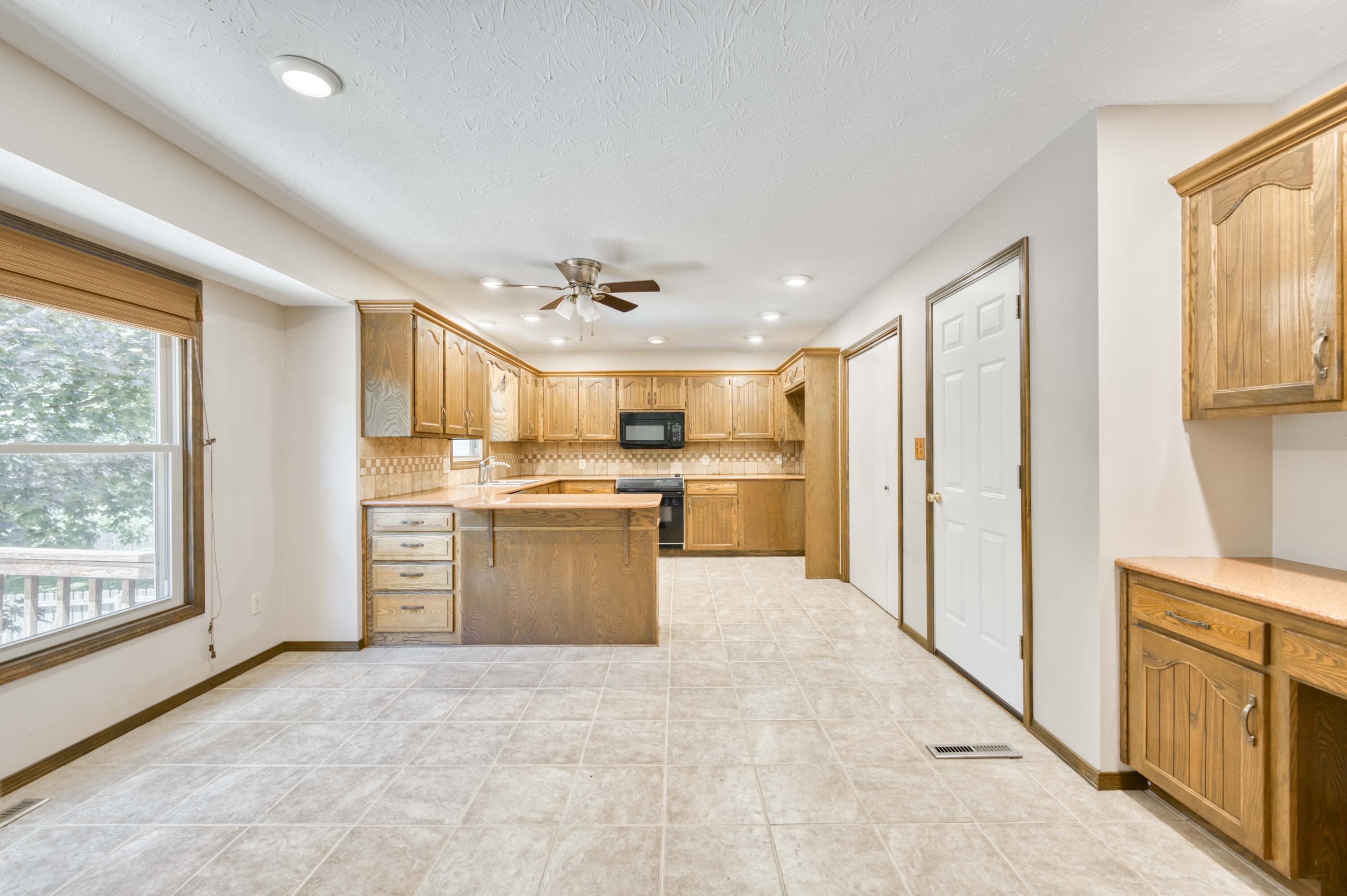 5751 South Kings Avenue Property Photo 10