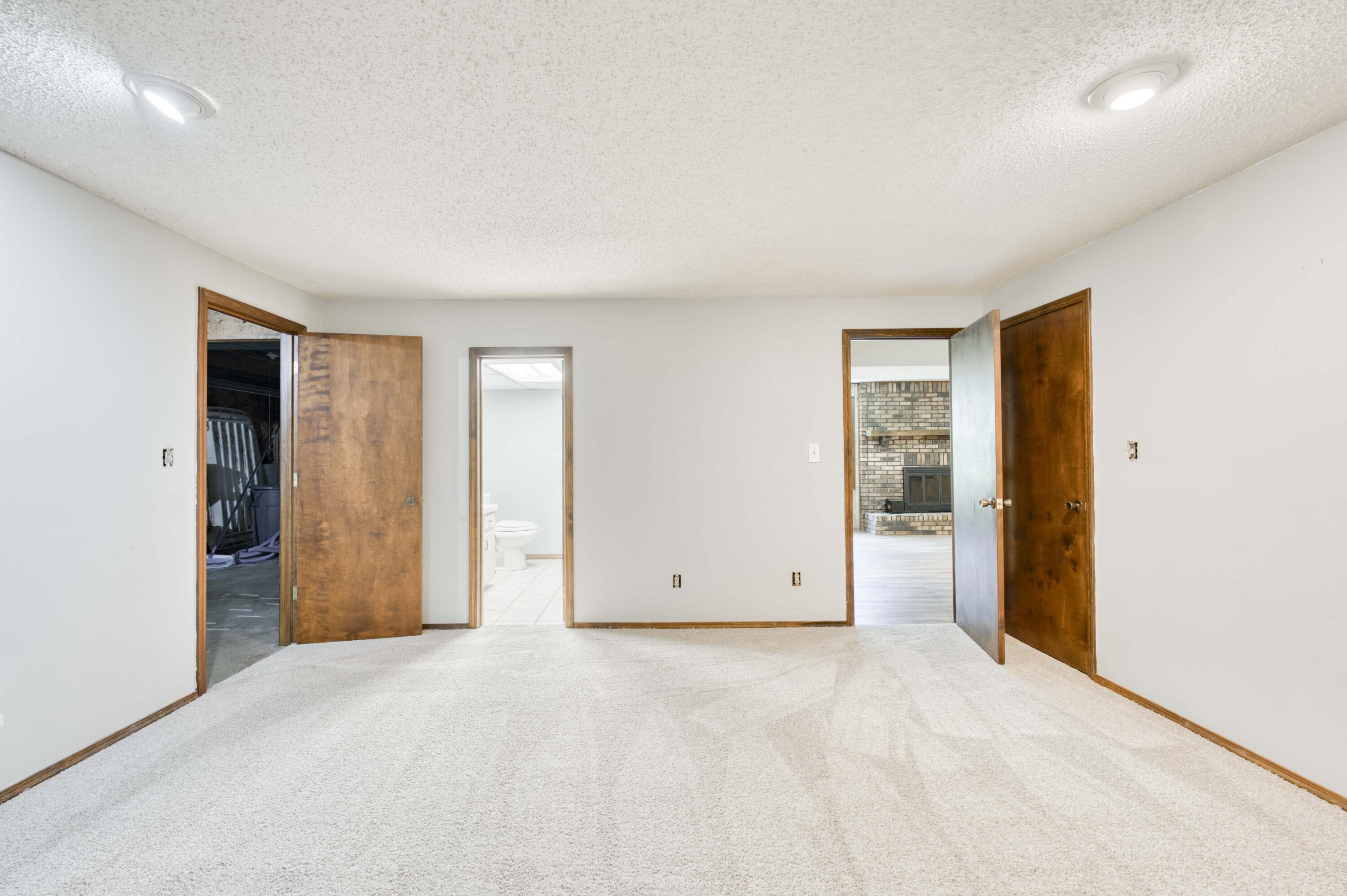 5751 South Kings Avenue Property Photo 41