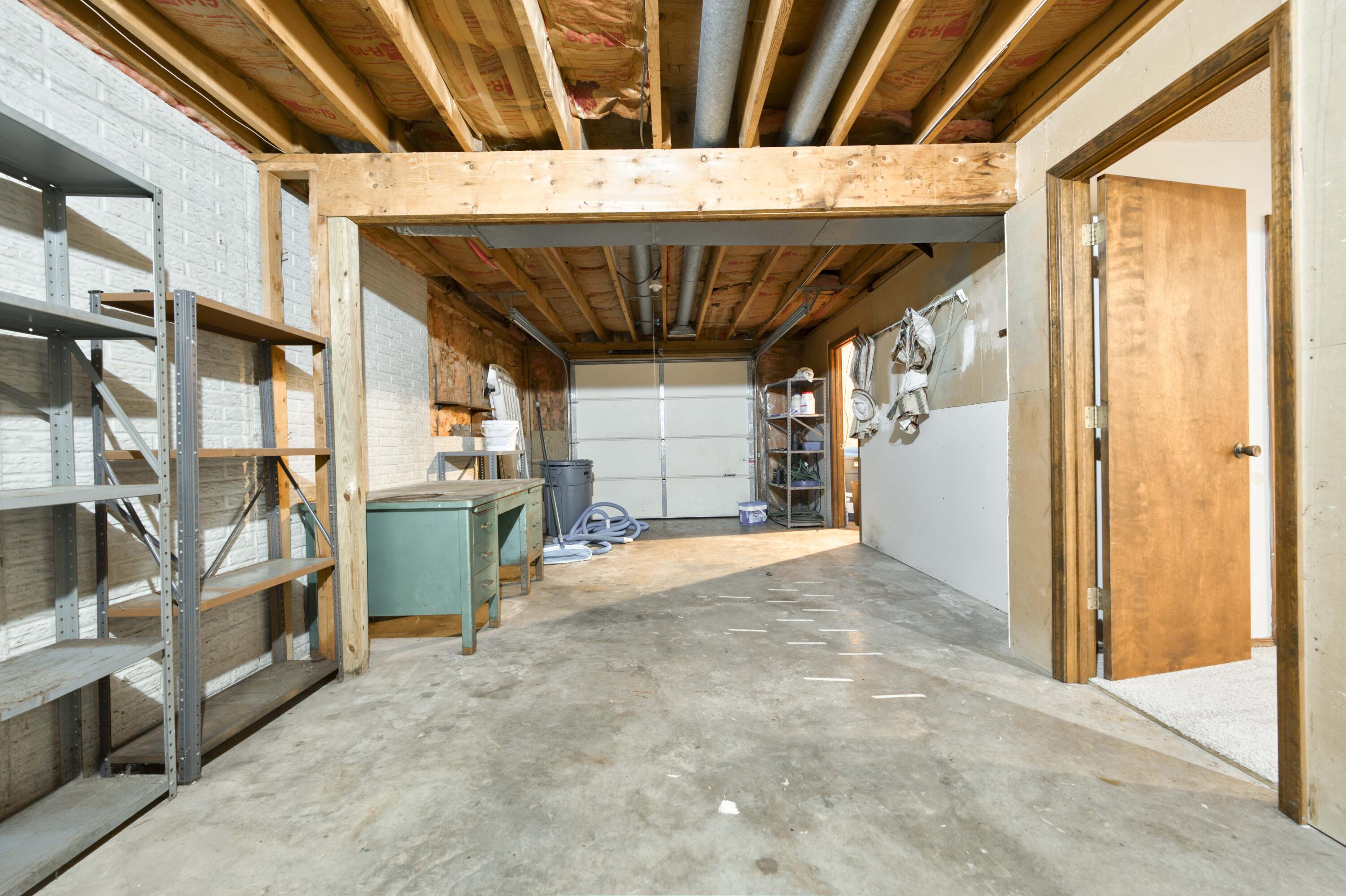 5751 South Kings Avenue Property Photo 46