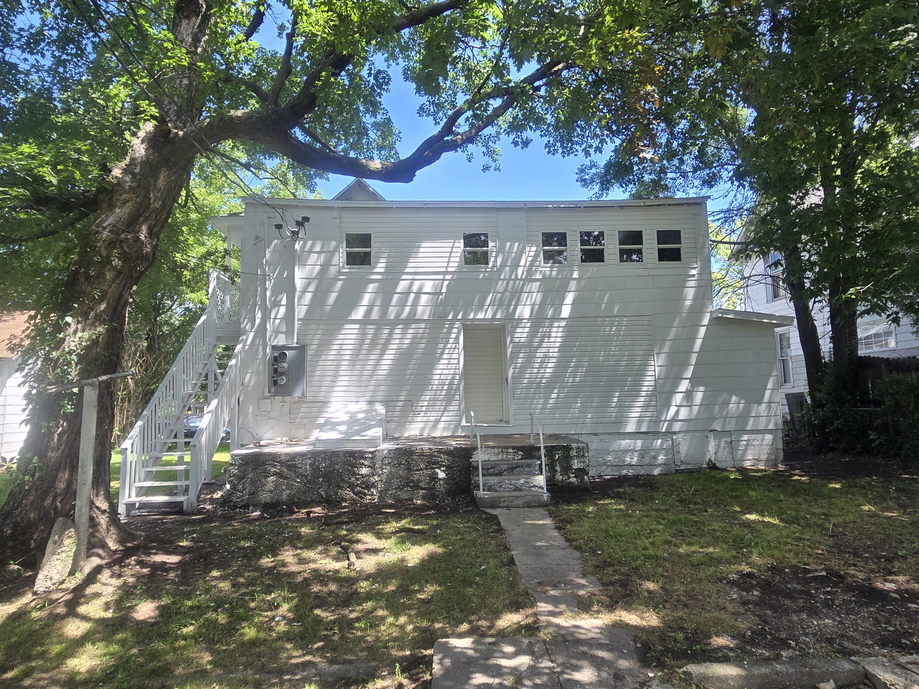 134 West Pleasant Street Property Photo 3