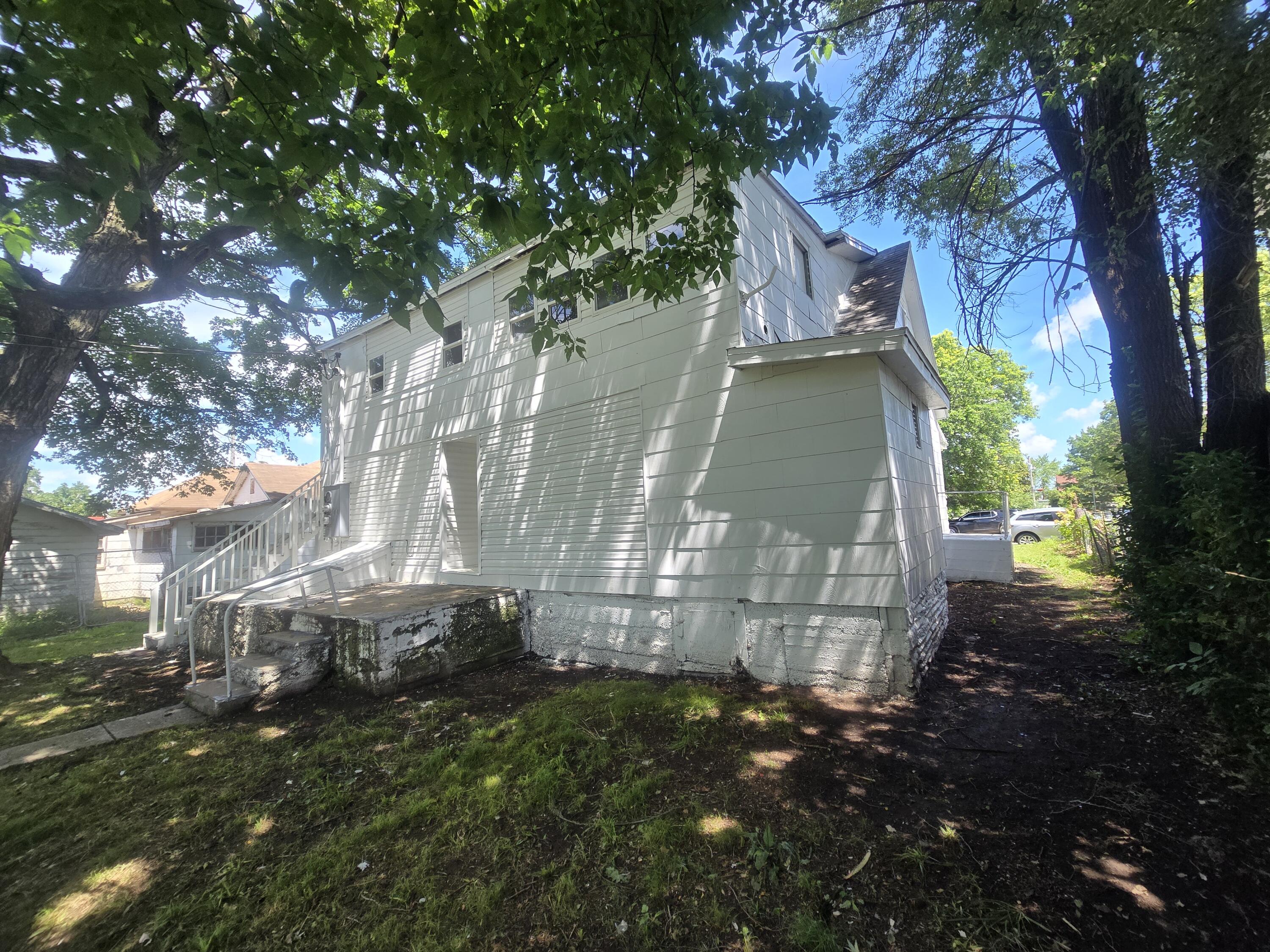 134 West Pleasant Street Property Photo 4