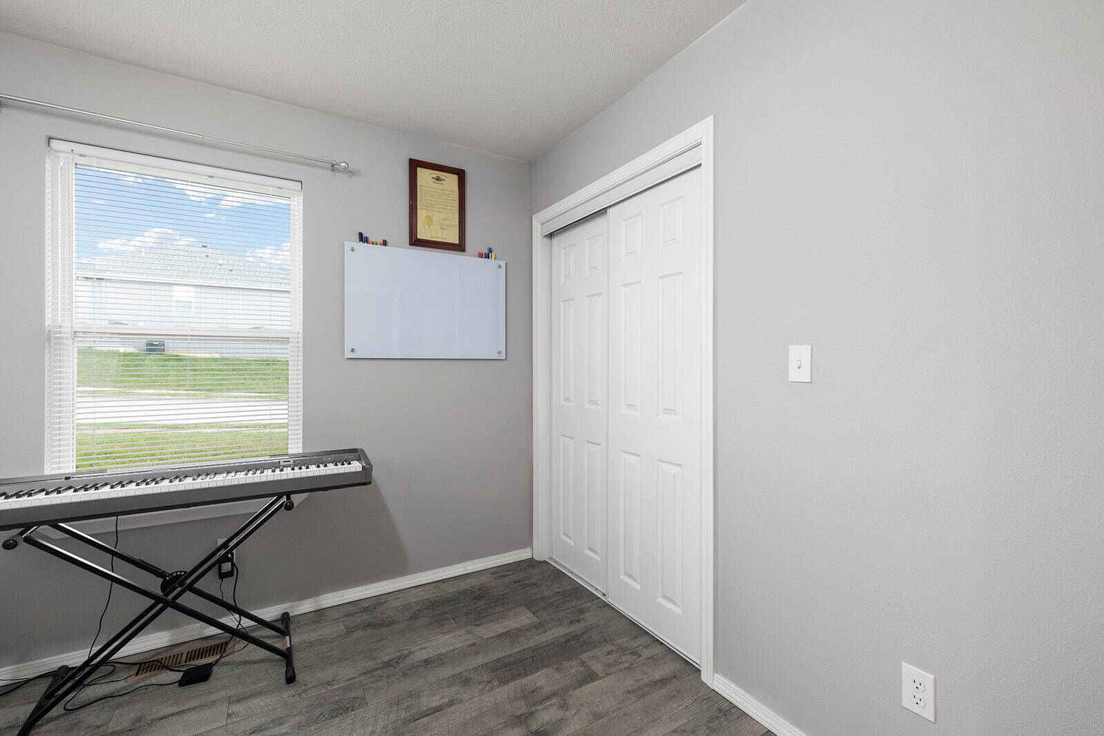 805-807 West Windmill Drive Property Photo 16