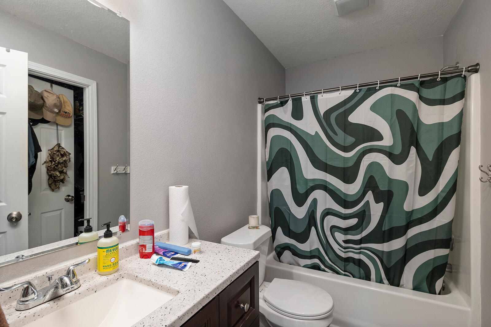 805-807 West Windmill Drive Property Photo 30