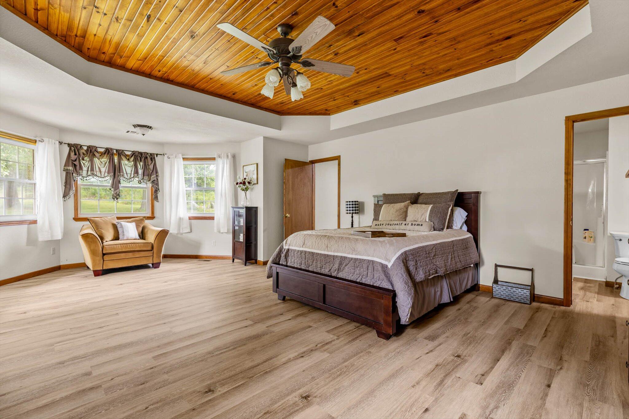 23369 Highway W Property Photo 20