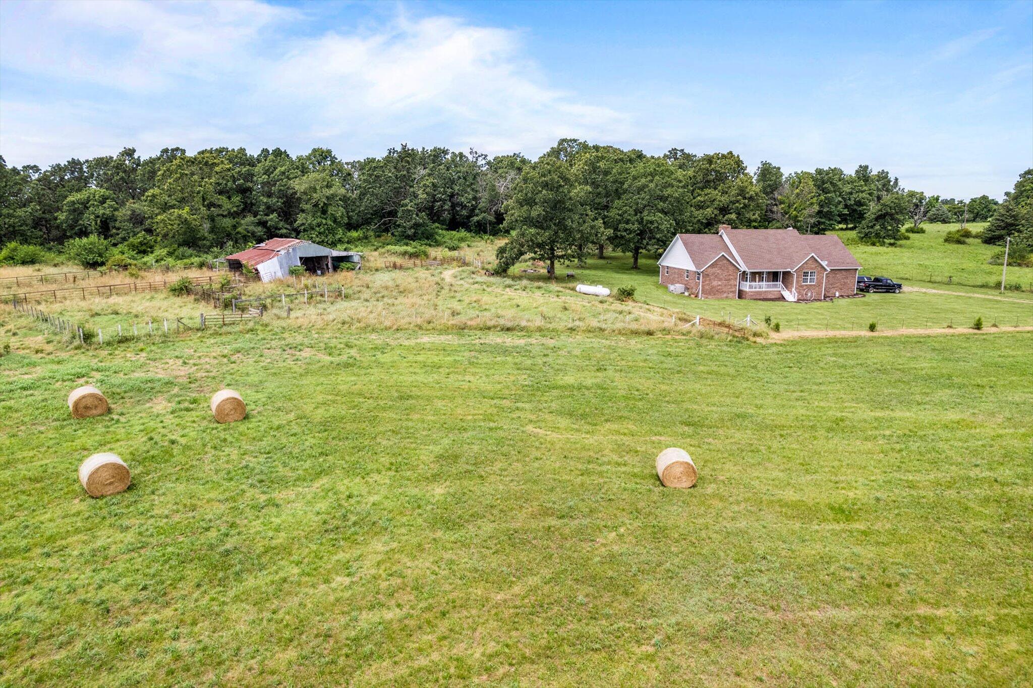 23369 Highway W Property Photo 36