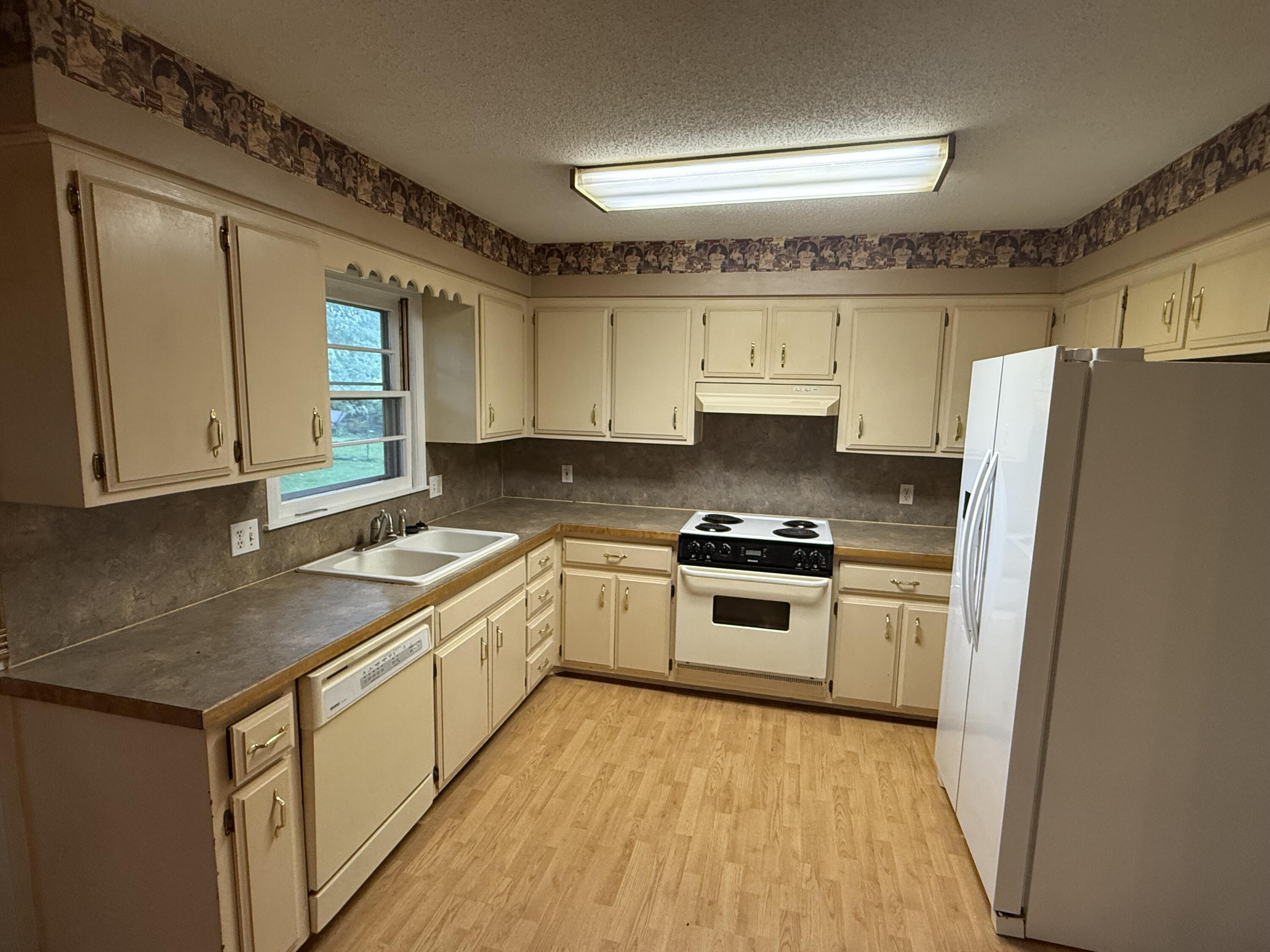 4073 West Gardenia Drive Property Photo 10