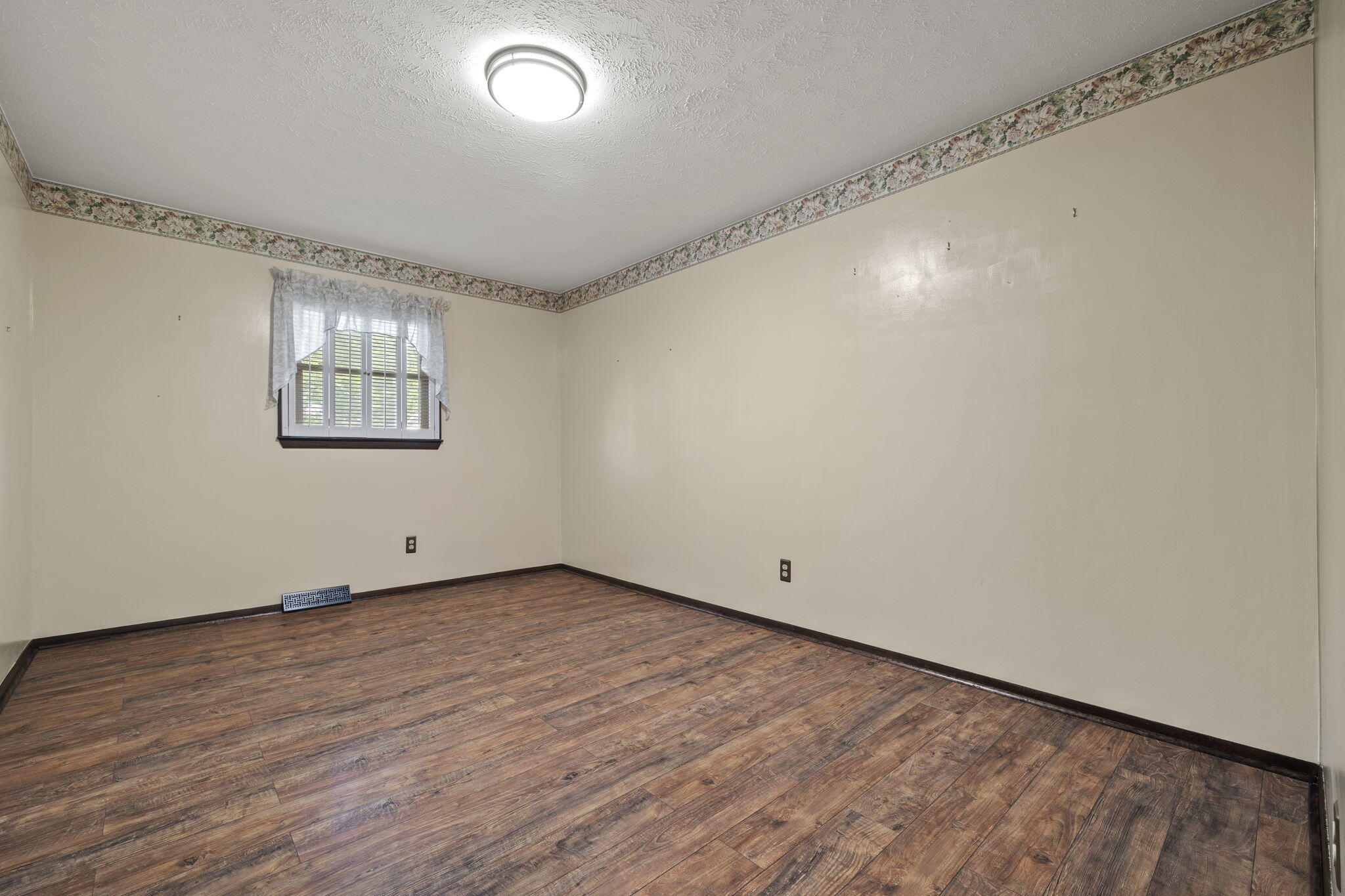 830 West Morningside Street Property Photo 12