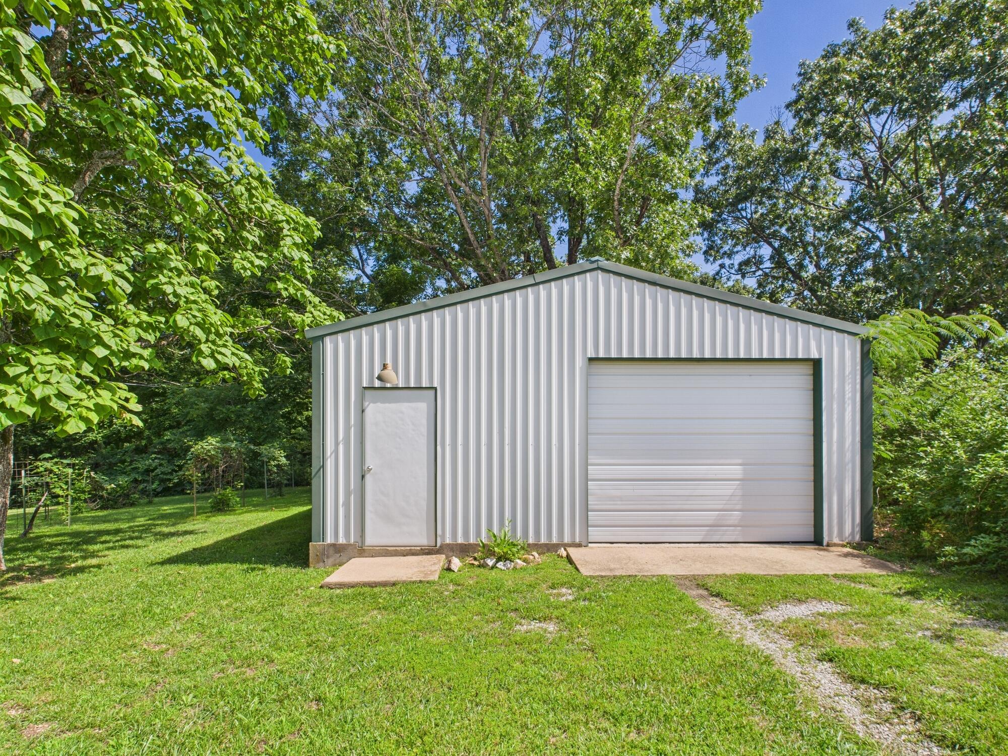 7603 Blue Moon Rd Property Photo 11