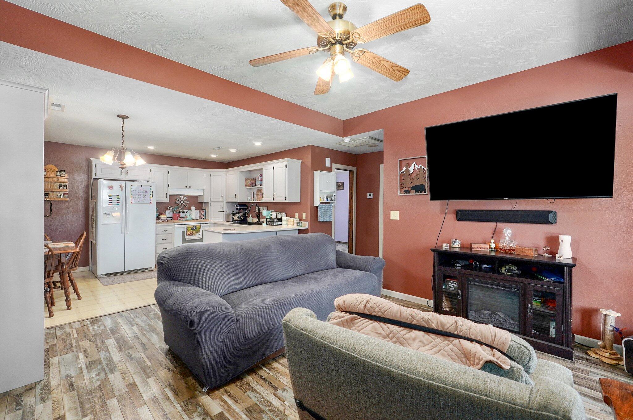 1360 Johnson Road Property Photo 12