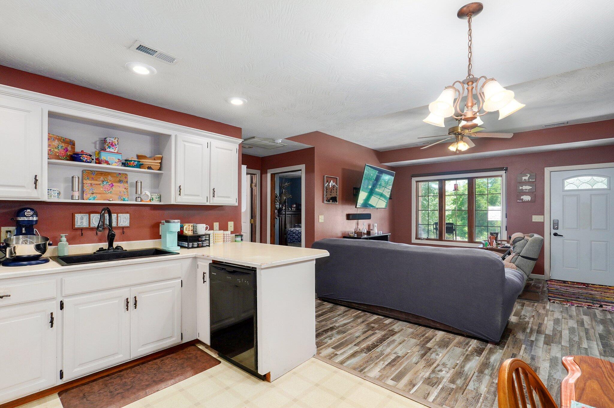1360 Johnson Road Property Photo 16