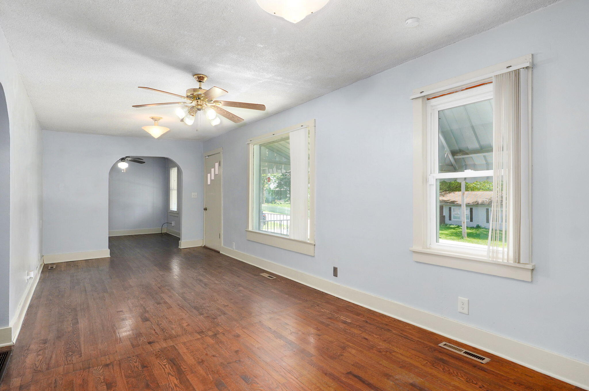 2119 West Farm Road 98 Property Photo 7