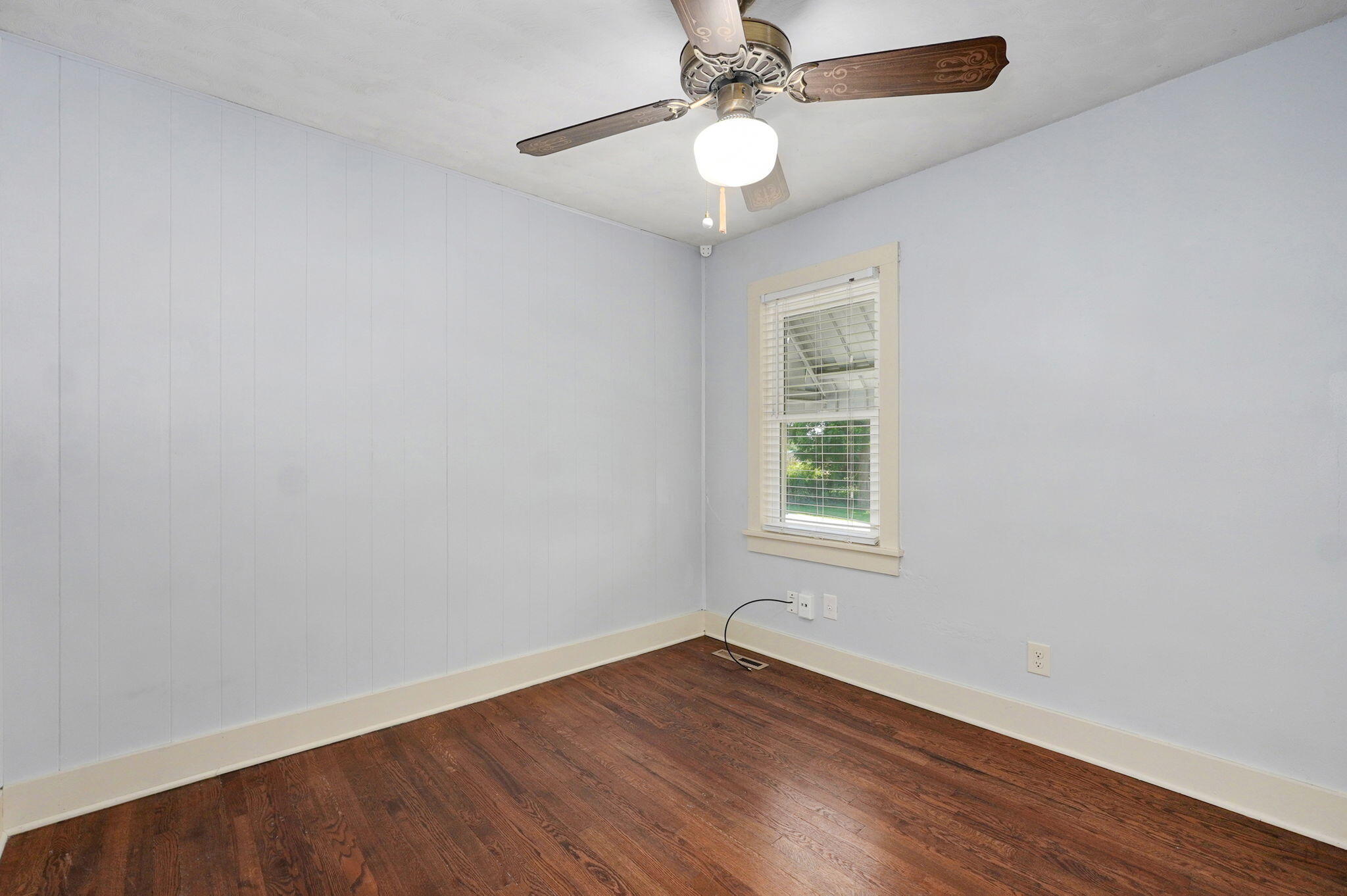 2119 West Farm Road 98 Property Photo 11