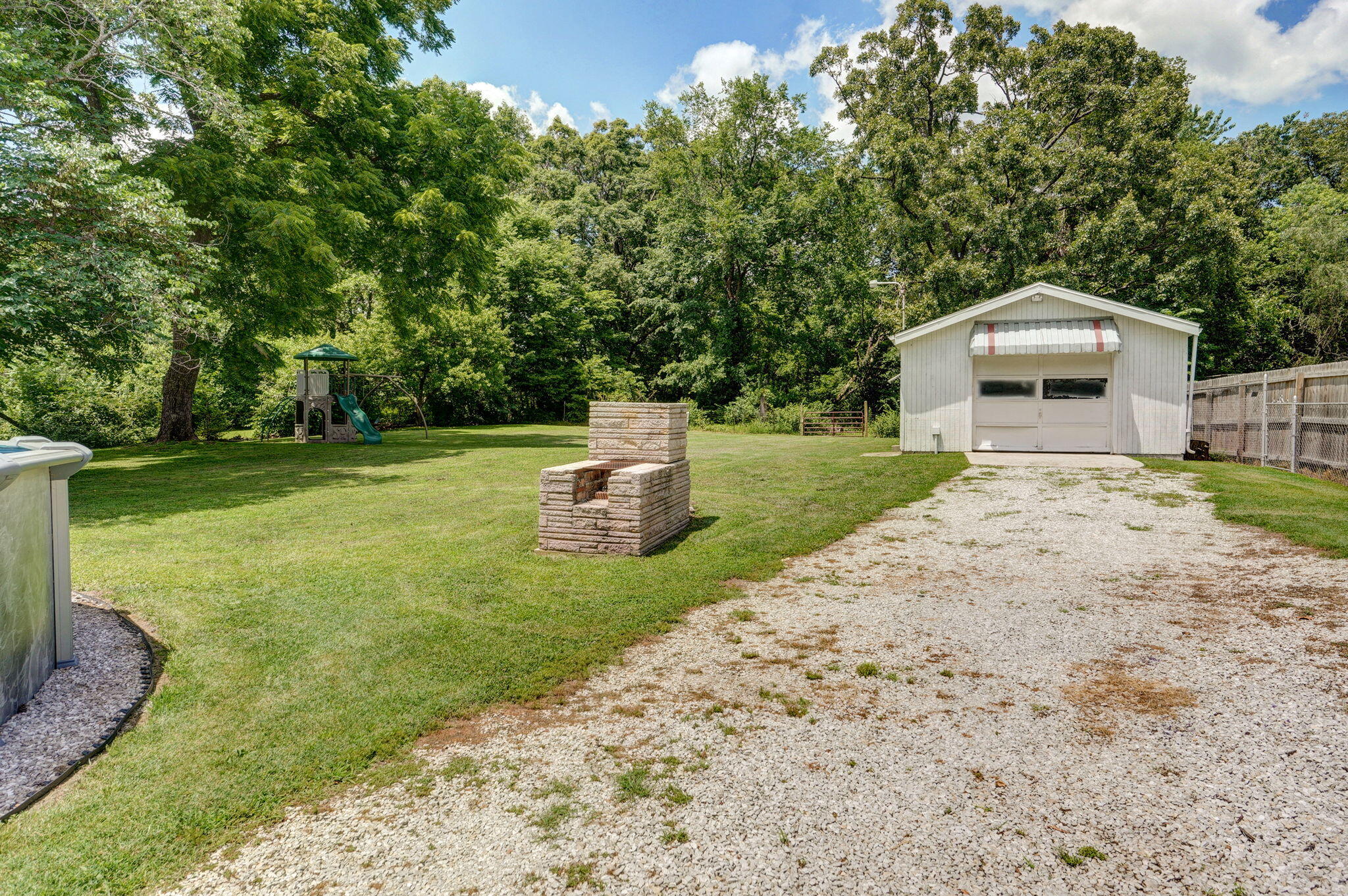 2119 West Farm Road 98 Property Photo 35
