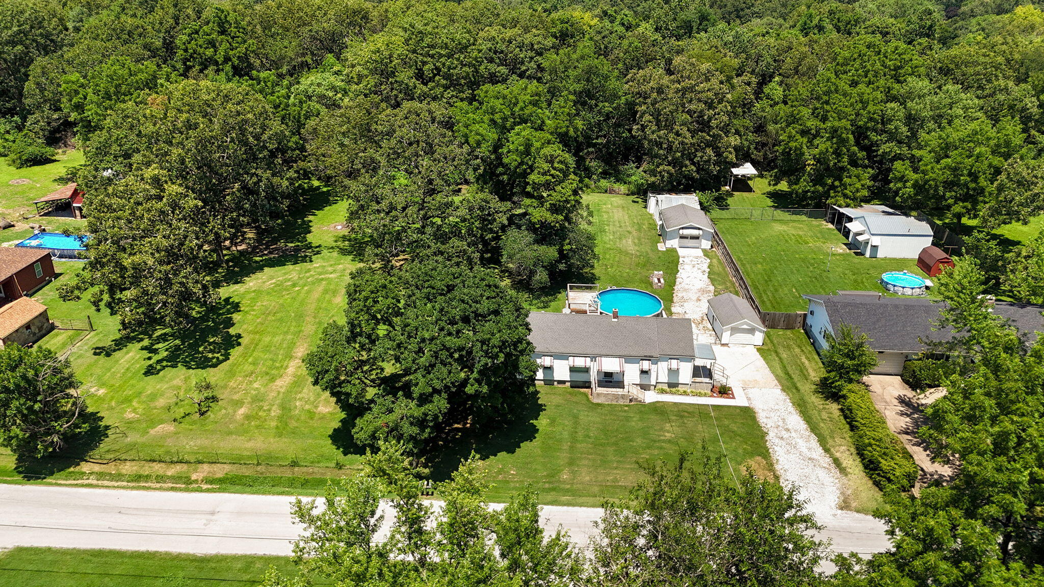 2119 West Farm Road 98 Property Photo 39