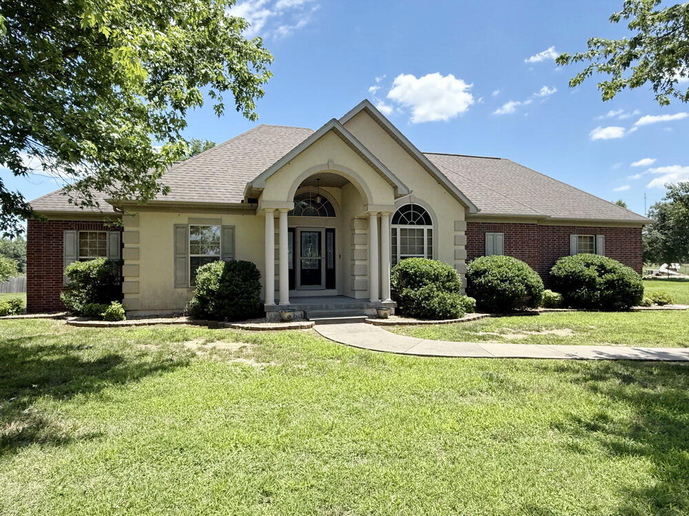 15851 South 1400 Road Property Photo 3