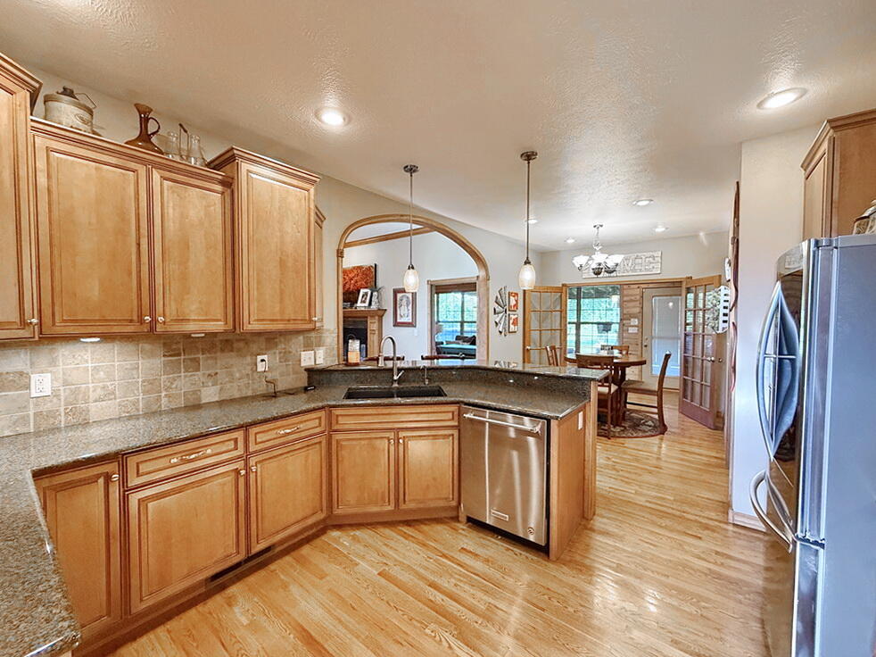 15851 South 1400 Road Property Photo 13