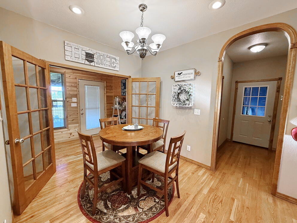 15851 South 1400 Road Property Photo 16