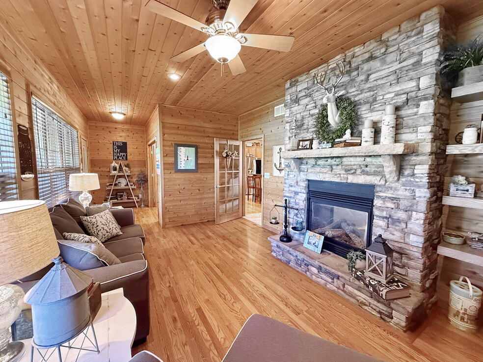 15851 South 1400 Road Property Photo 22