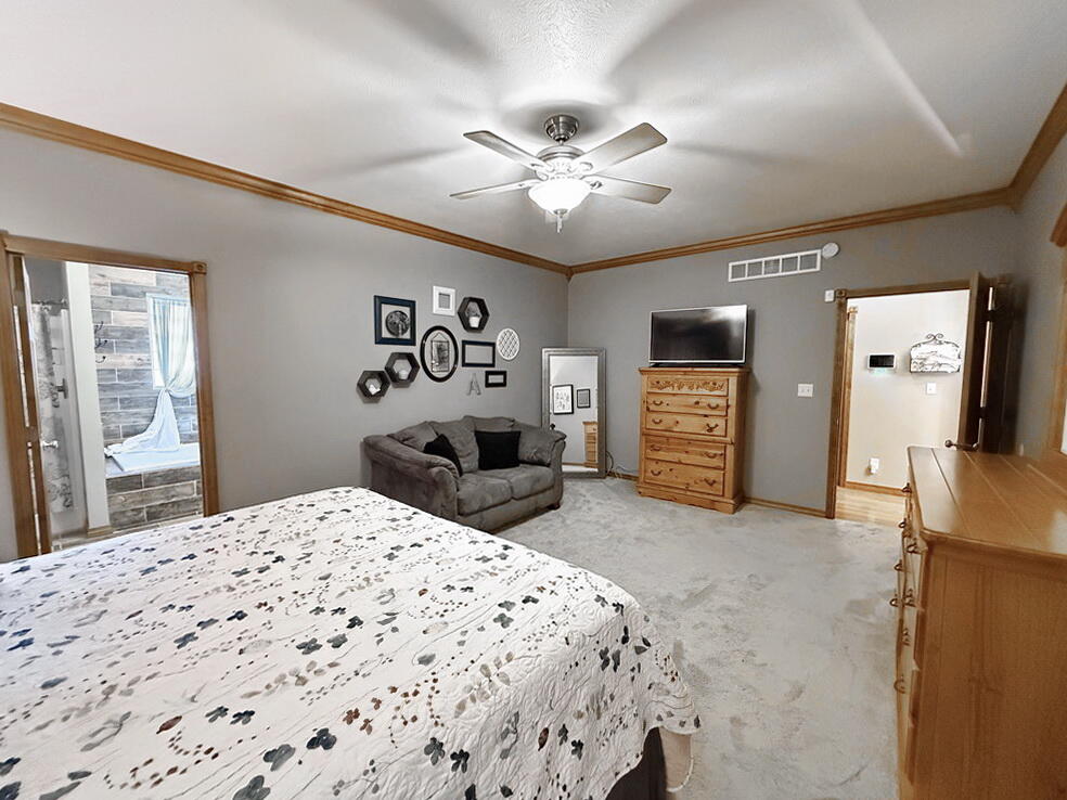 15851 South 1400 Road Property Photo 25
