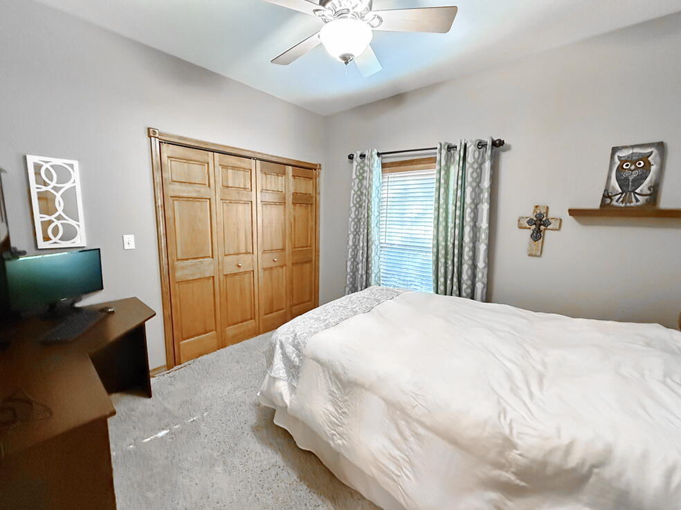 15851 South 1400 Road Property Photo 32