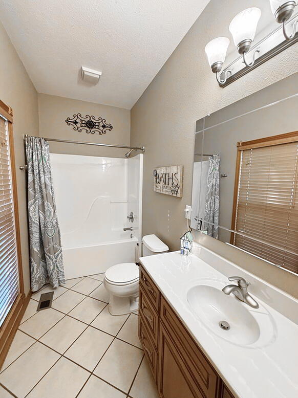 15851 South 1400 Road Property Photo 33