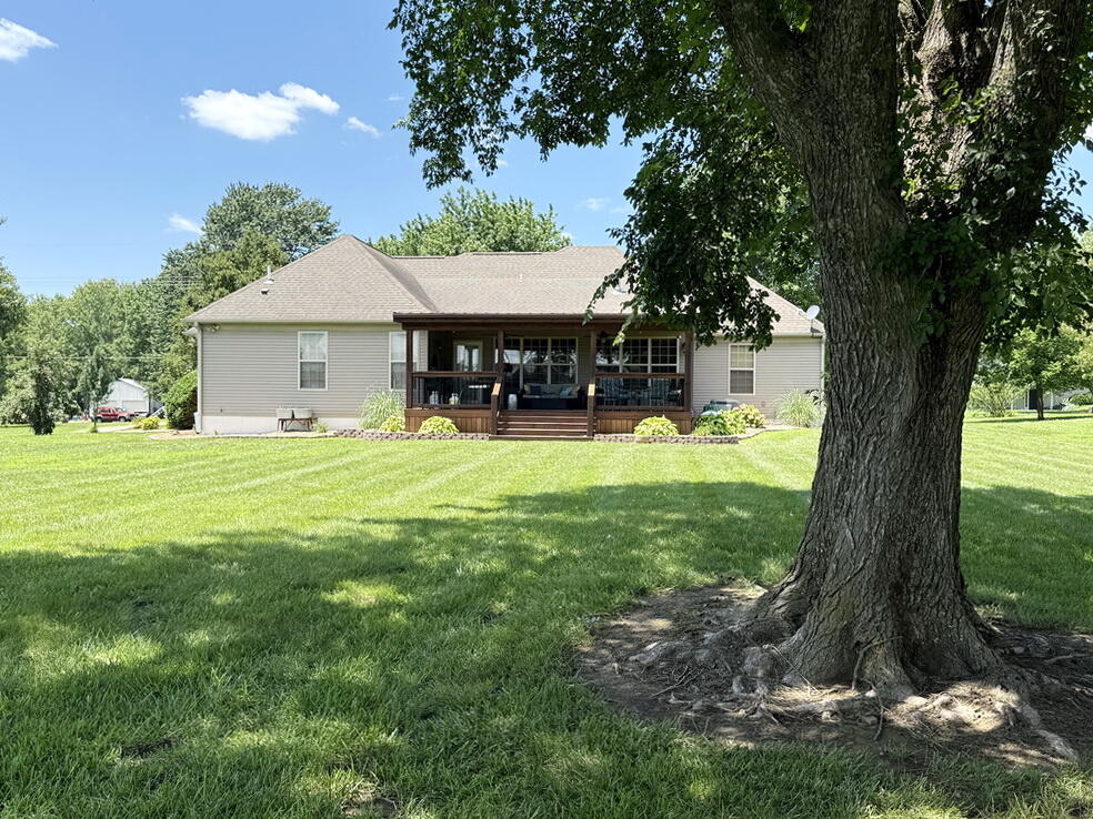 15851 South 1400 Road Property Photo 42