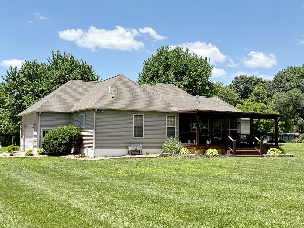 15851 South 1400 Road Property Photo 43