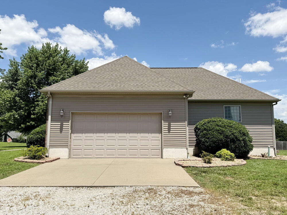 15851 South 1400 Road Property Photo 45