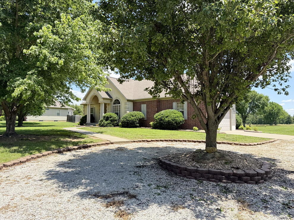 15851 South 1400 Road Property Photo 47