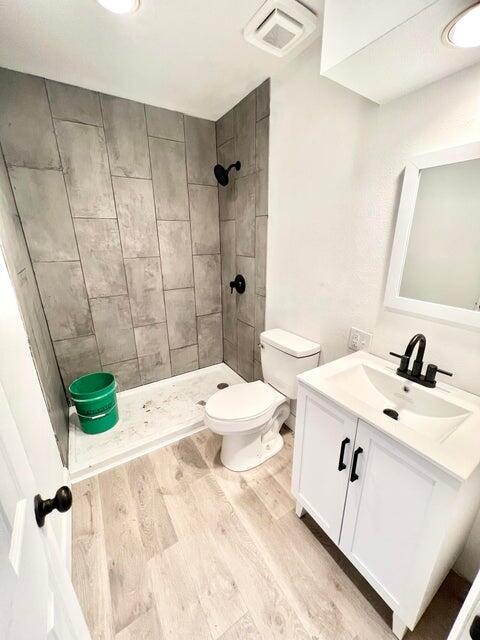900 North Eagle Avenue Property Photo 13