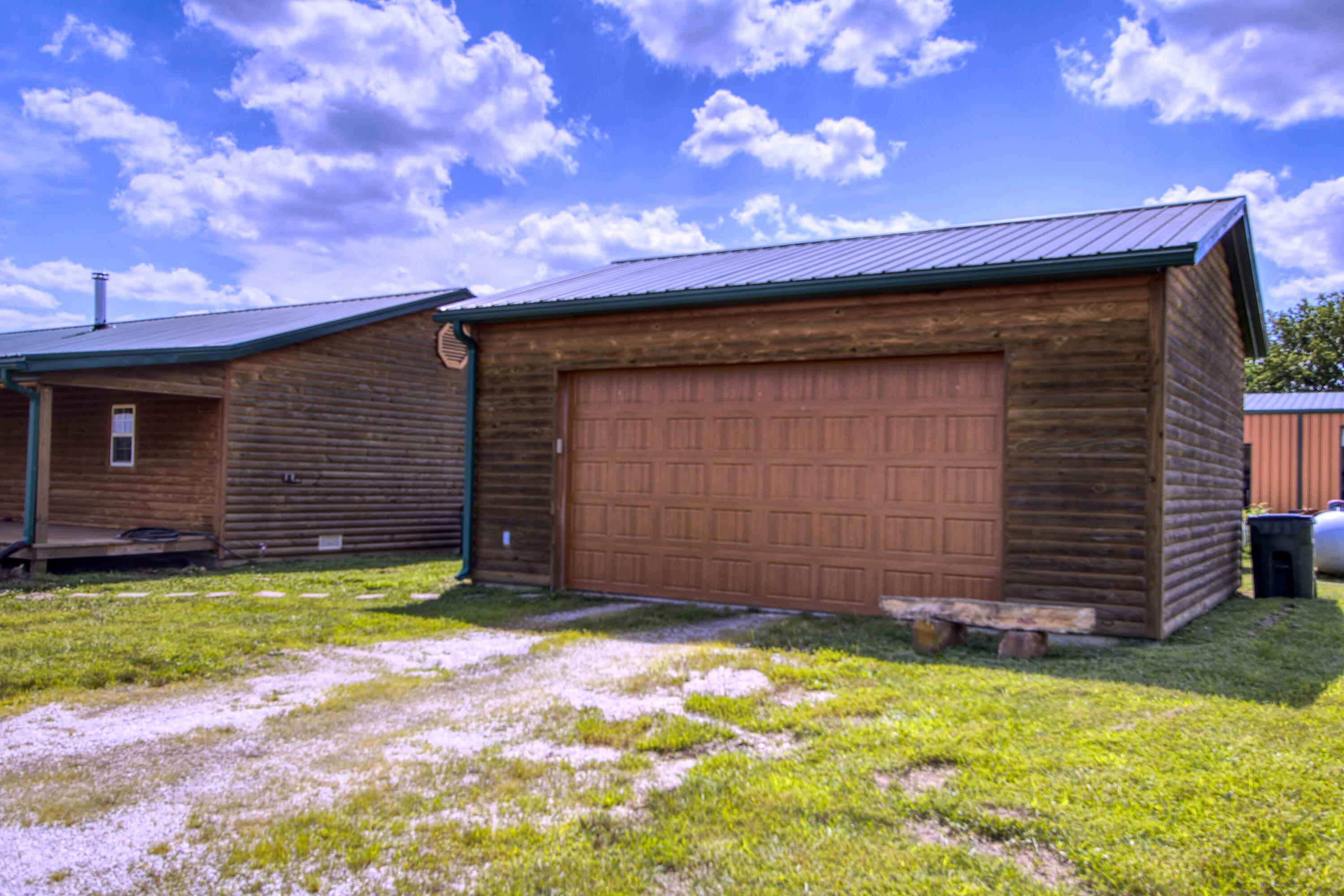 10665 South 1275 Road Property Photo 2
