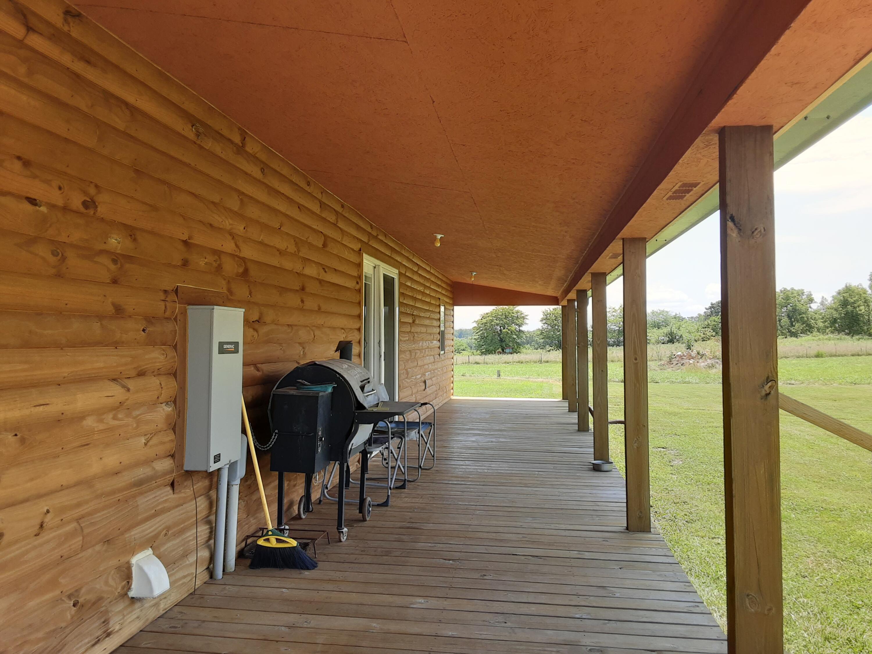 10665 South 1275 Road Property Photo 4