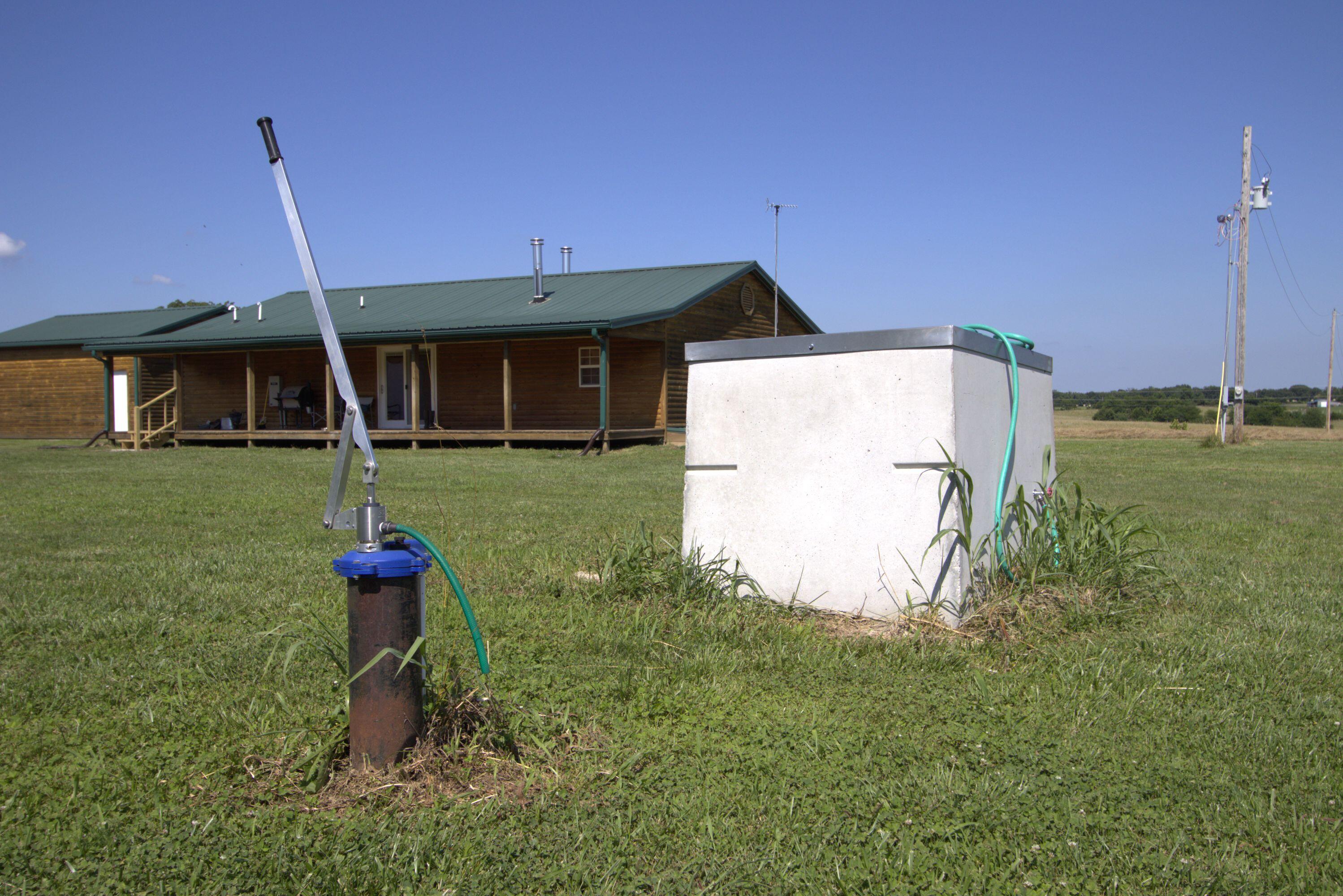 10665 South 1275 Road Property Photo 5