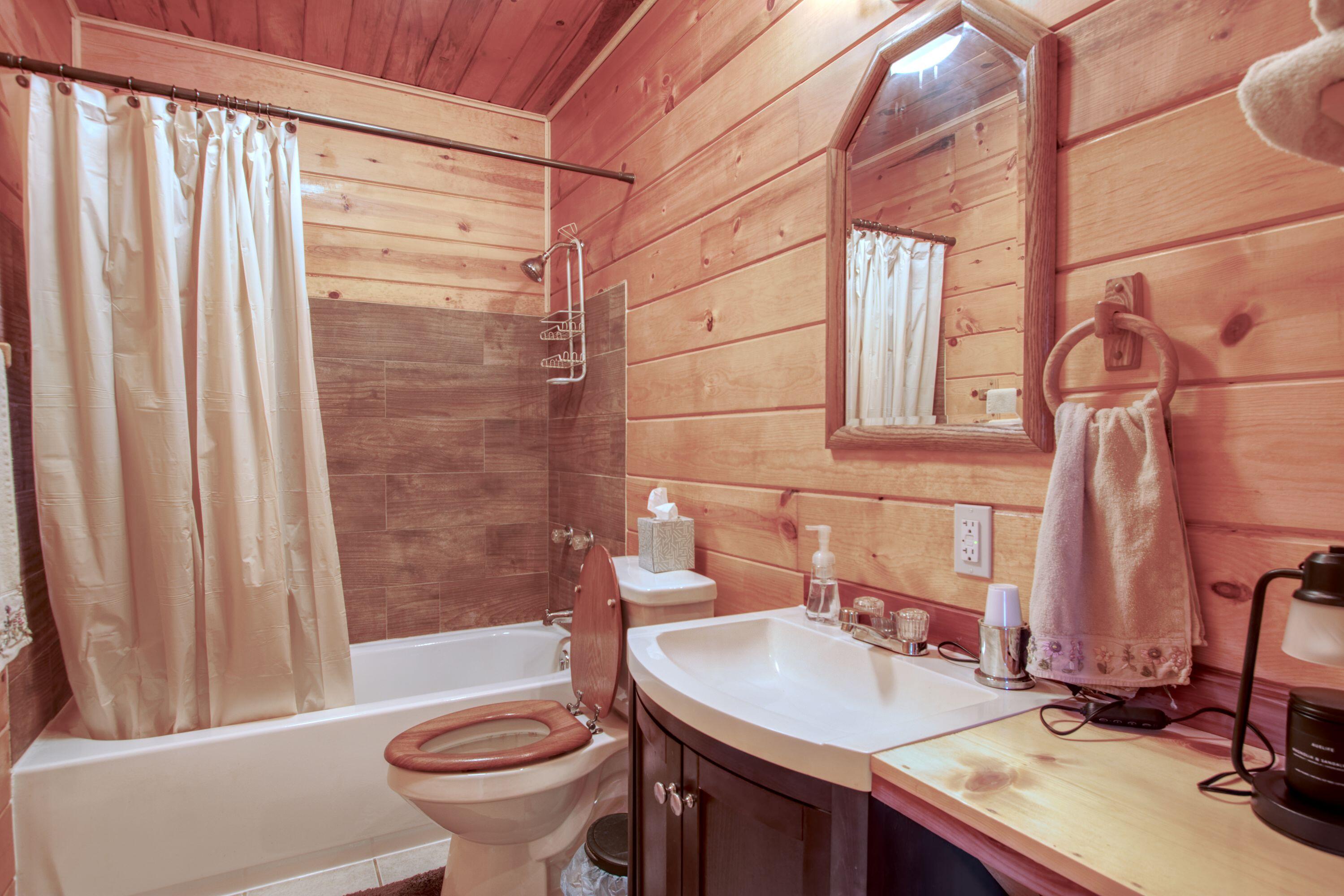 10665 South 1275 Road Property Photo 18
